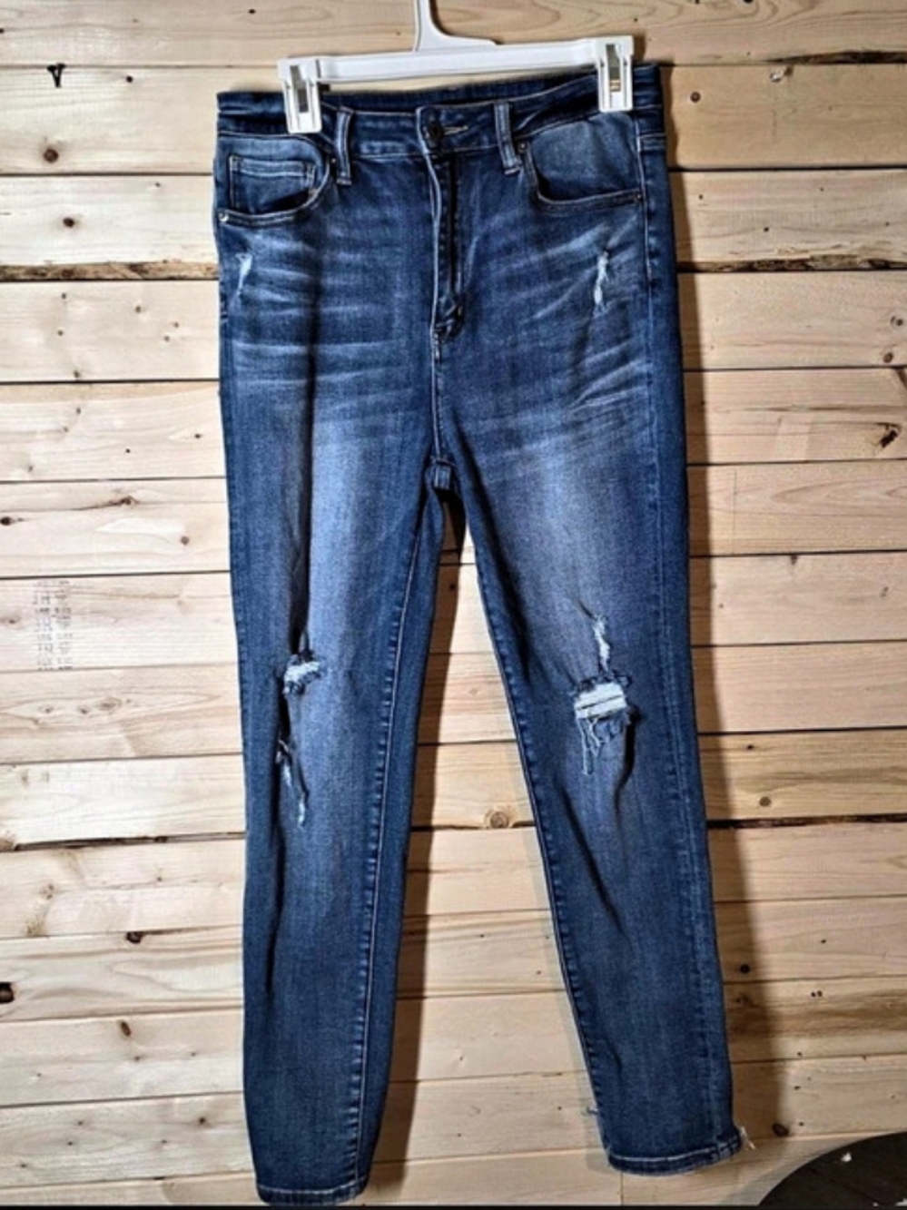 Risen Distressed Skinny Jeans in Blue Waist 30/11